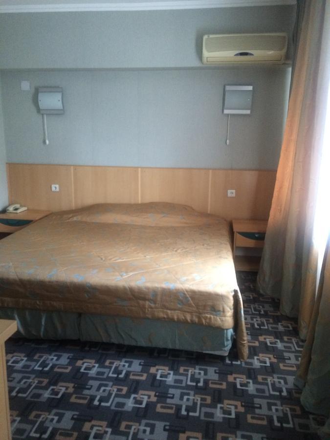 Berkana Hotel Almaty Exterior photo